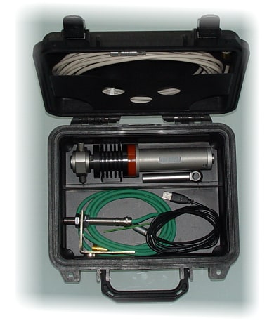 DS Compact carrying case, with sensor and cable accessories.